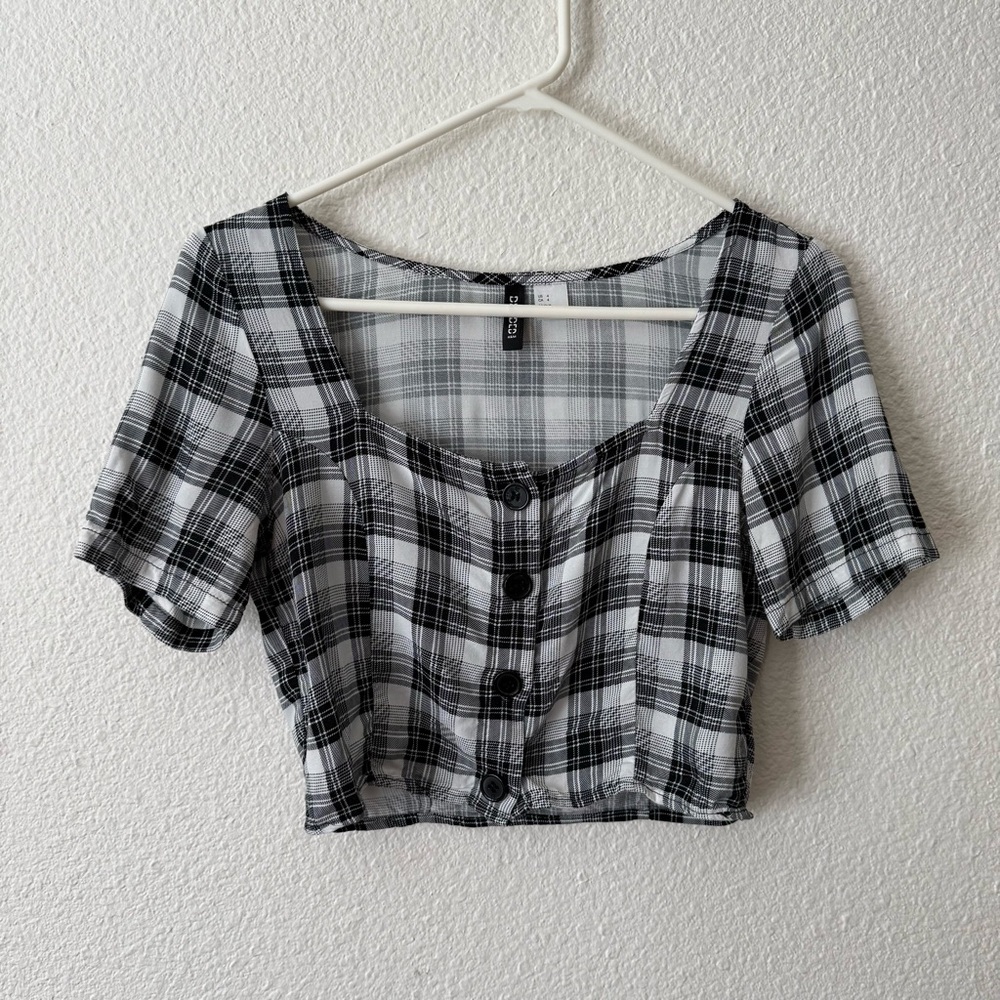 H&M Divided Black White Plaid Button Down Cropped Top Size 4